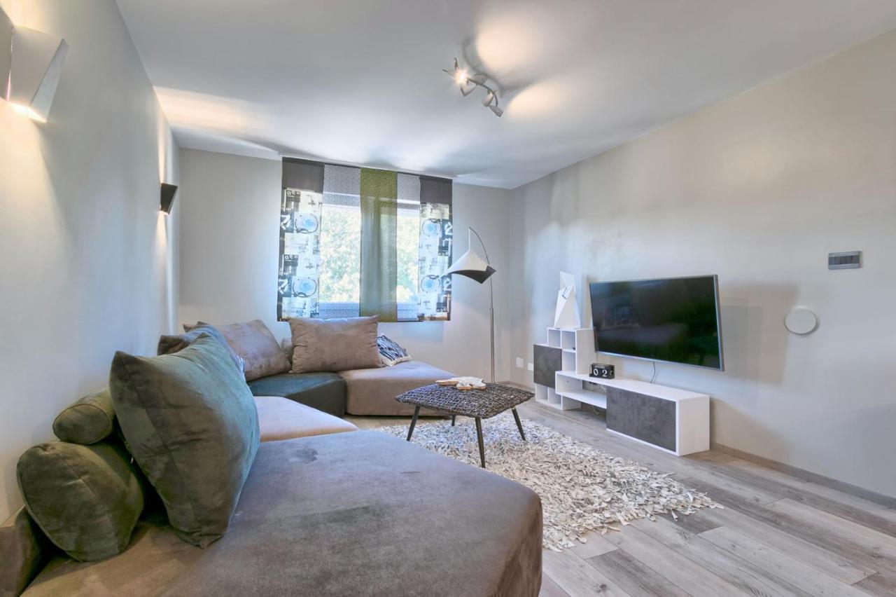 Modern Oasis Apartment Pula